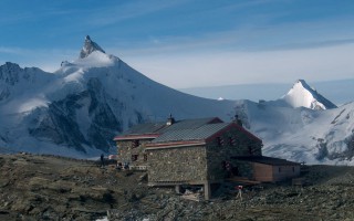 Mountain hut tour