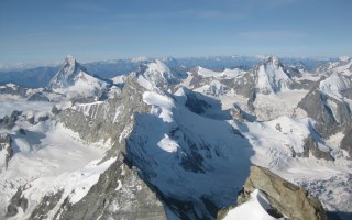 Het schitterend uitzicht op de top van de Weisshorn !